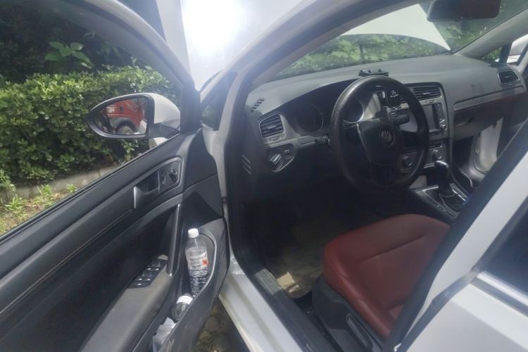 Used Volkswagen Golf 2015 1.6L Automatic Comfort Model Driver Seat