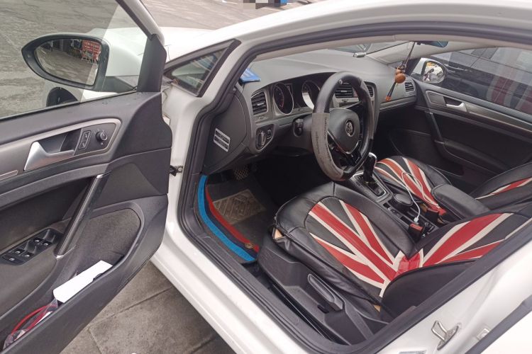 Used Volkswagen Golf 2015 1.6L Automatic Comfort Model Driver Seat