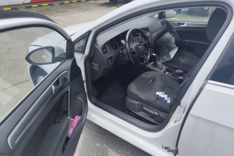 Used Volkswagen Golf 2015 1.4TSI Automatic Comfort Model Driver Seat