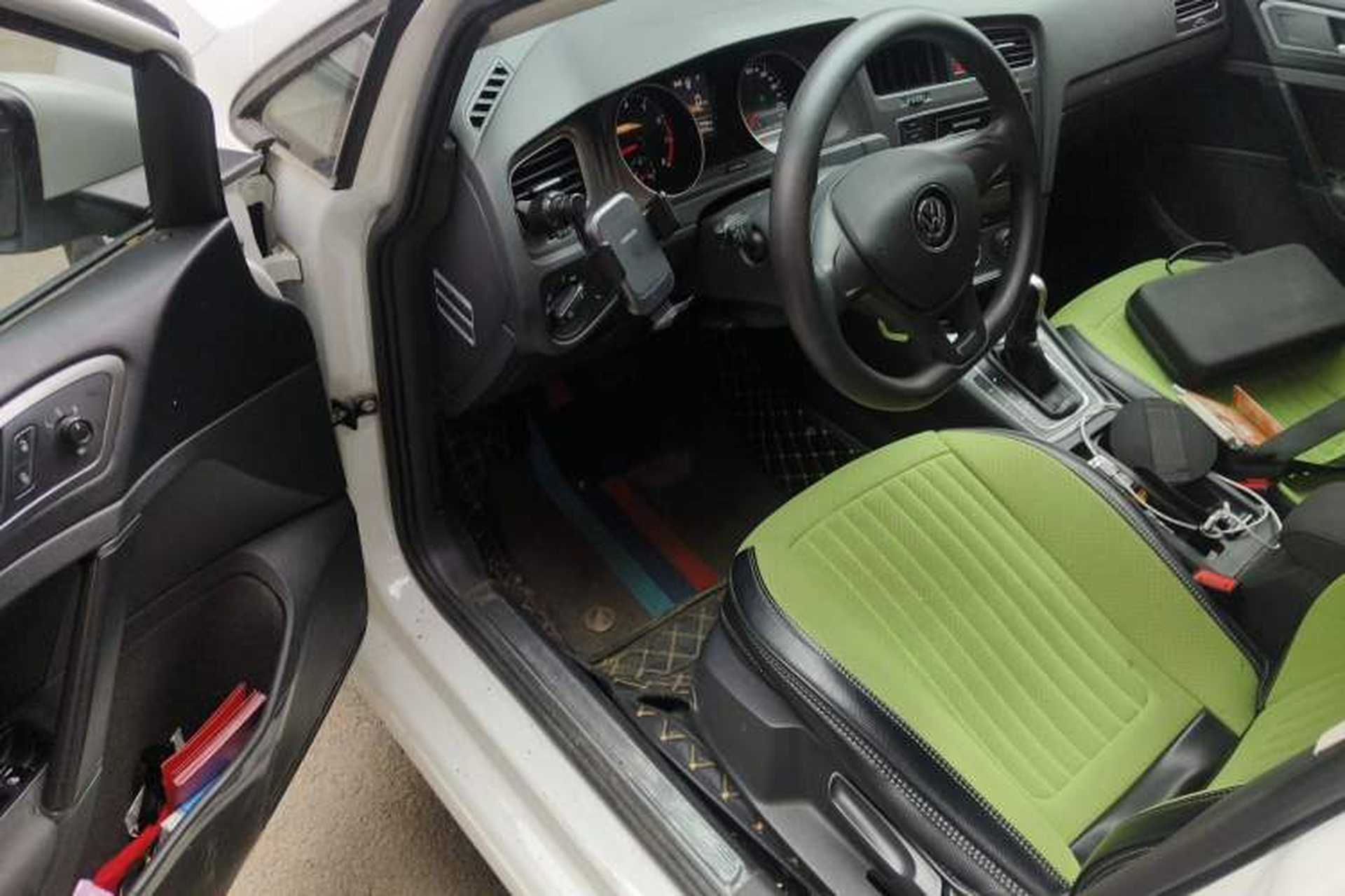 Used Volkswagen Golf 2015 1.6L Automatic Fashion Model Driver Seat