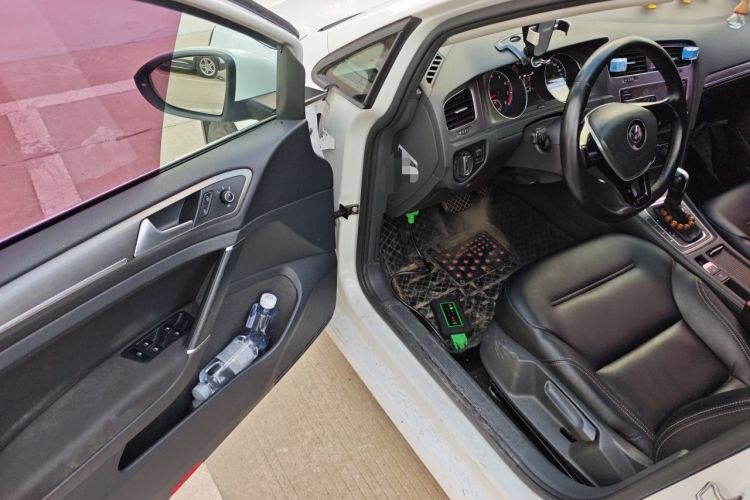 Used Volkswagen Golf 2015 1.4TSI Automatic Comfort Model Driver Seat