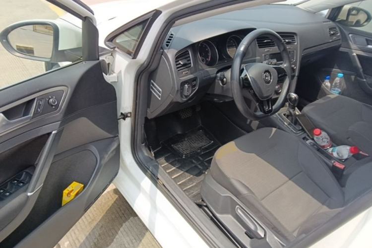 Used Volkswagen Golf 2015 1.4TSI Automatic Comfort Model Driver Seat