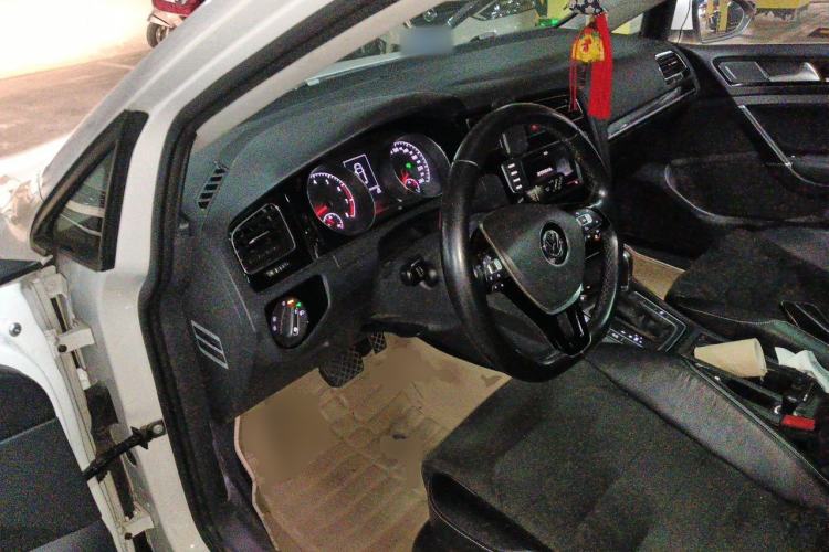 Used Volkswagen Golf 2015 1.4TSI Automatic Flagship Model Driver Seat