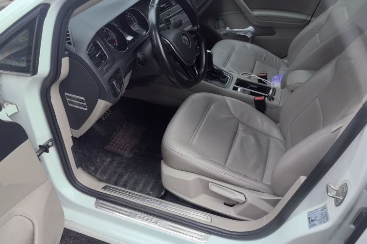 Used Volkswagen Golf 2015 1.6L Automatic Comfort Model Driver Seat
