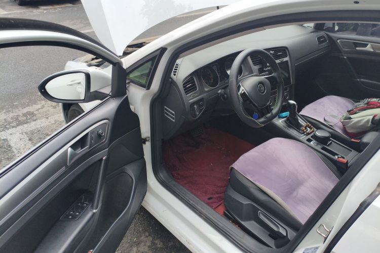 Used Volkswagen Golf 2015 1.6L Automatic Comfort Model Driver Seat