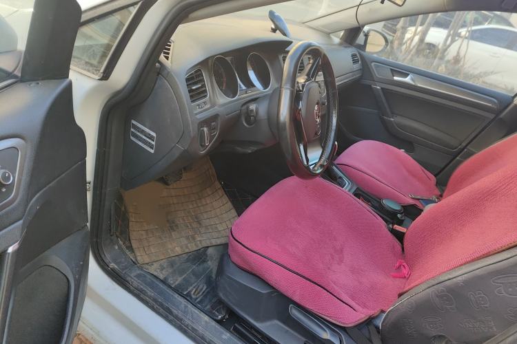 Used Volkswagen Golf 2015 1.6L Automatic Comfort Model Driver Seat