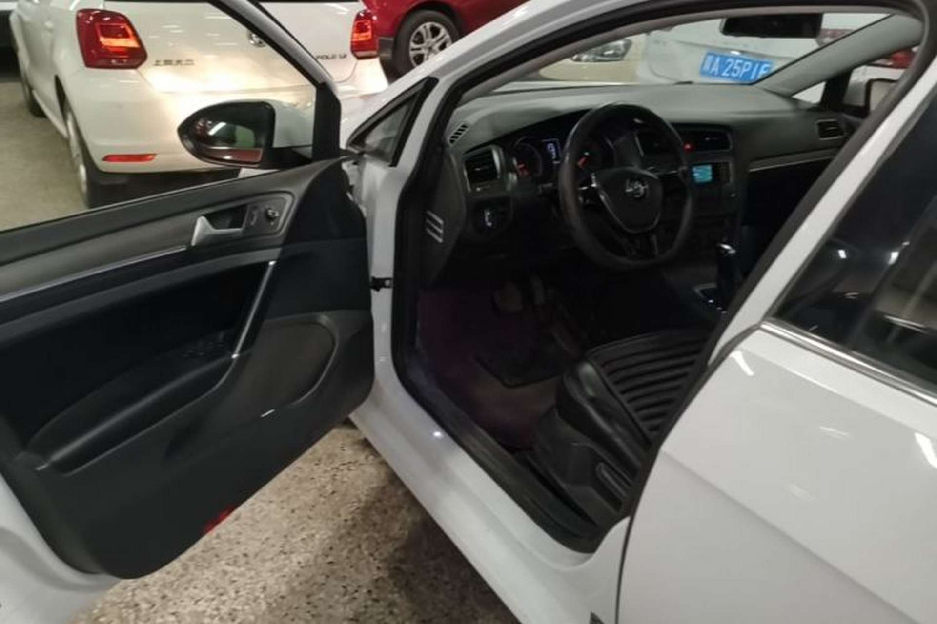 Used Volkswagen Golf 2015 1.6L Automatic Comfort Model Driver Seat