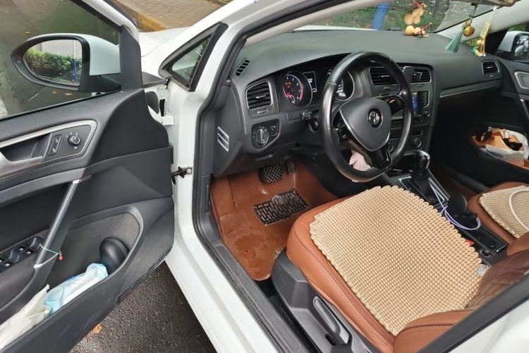Used Volkswagen Golf 2015 1.6L Automatic Comfort Model Driver Seat