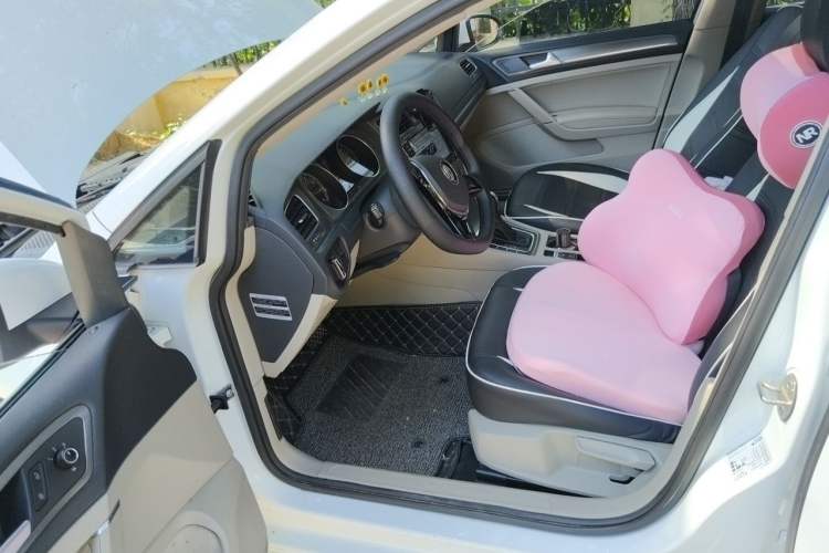 Used Volkswagen Golf 2015 1.6L Automatic Comfort Model Driver Seat
