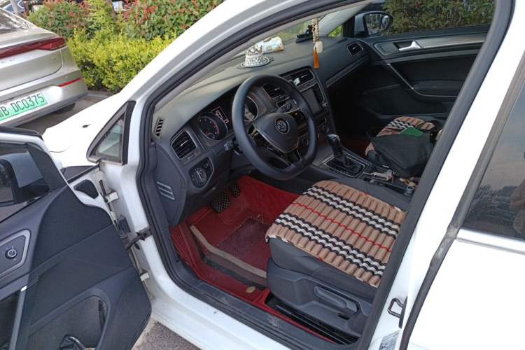 Used Volkswagen Golf 2015 1.6L Automatic Comfort Model Driver Seat