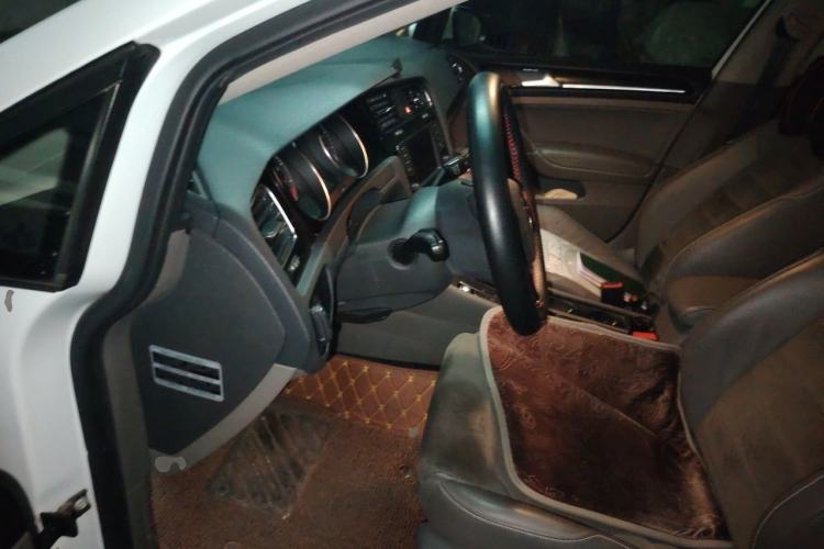 Used Volkswagen Golf 2015 1.4TSI Automatic Flagship Model Driver Seat