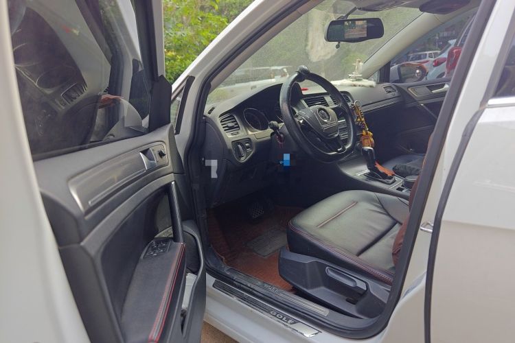 Used Volkswagen Golf 2015 1.4TSI Automatic Comfort Model Driver Seat