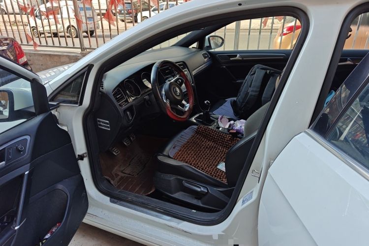 Used Volkswagen Golf 2015 1.4TSI Manual R-Line Driver Seat
