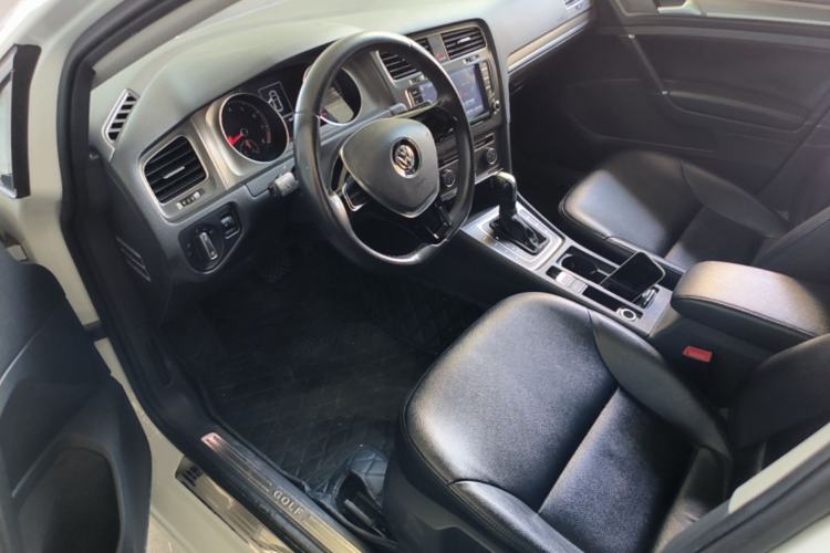 Used Volkswagen Golf 2015 1.6L Automatic Comfort Model Driver Seat