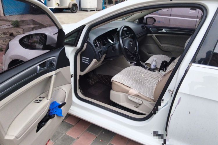 Used Volkswagen Golf 2015 1.6L Automatic Comfort Model Driver Seat