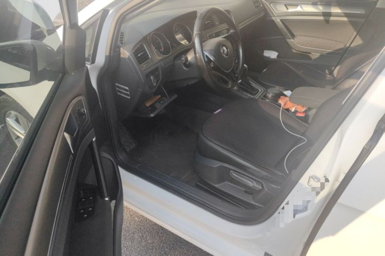 Used Volkswagen Golf 2015 1.4TSI Automatic Comfort Model Driver Seat