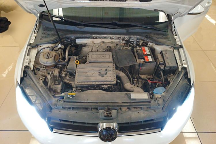 Used Volkswagen Golf 2015 1.6L Automatic Comfort Model Engine Bay
