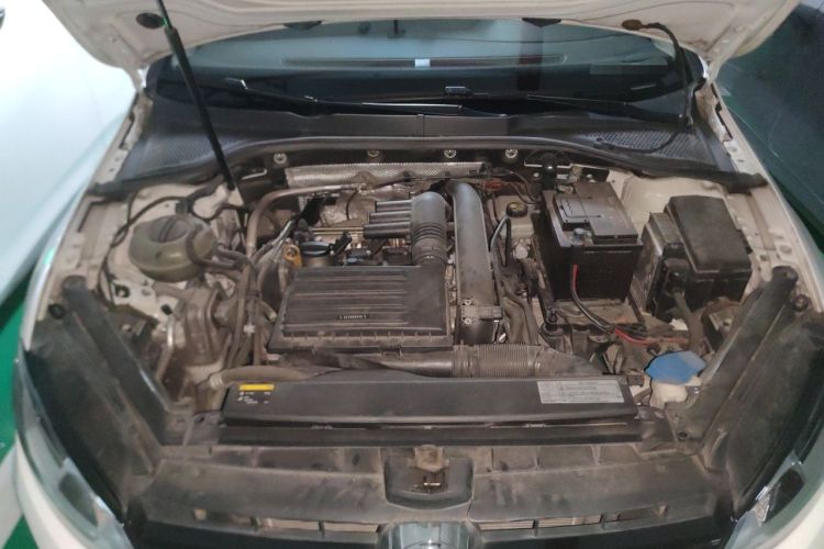Used Volkswagen Golf 2015 1.4TSI Automatic Comfort Model Engine Bay