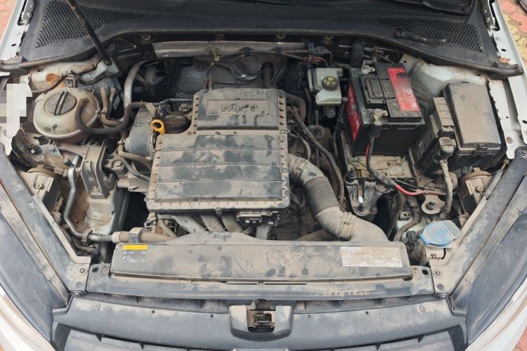 Used Volkswagen Golf 2015 1.6L Automatic Fashion Model Engine Bay
