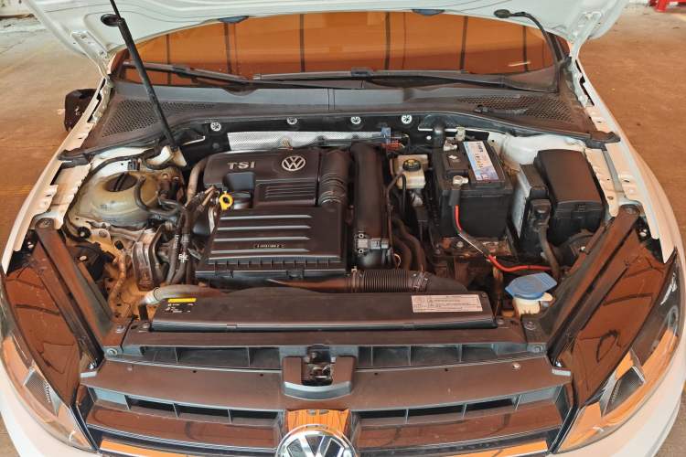 Used Volkswagen Golf 2015 1.4TSI Automatic Comfort Model Engine Bay
