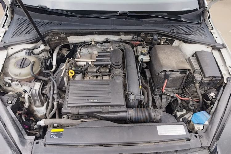 Used Volkswagen Golf 2015 1.4TSI Automatic Luxury Model Engine Bay