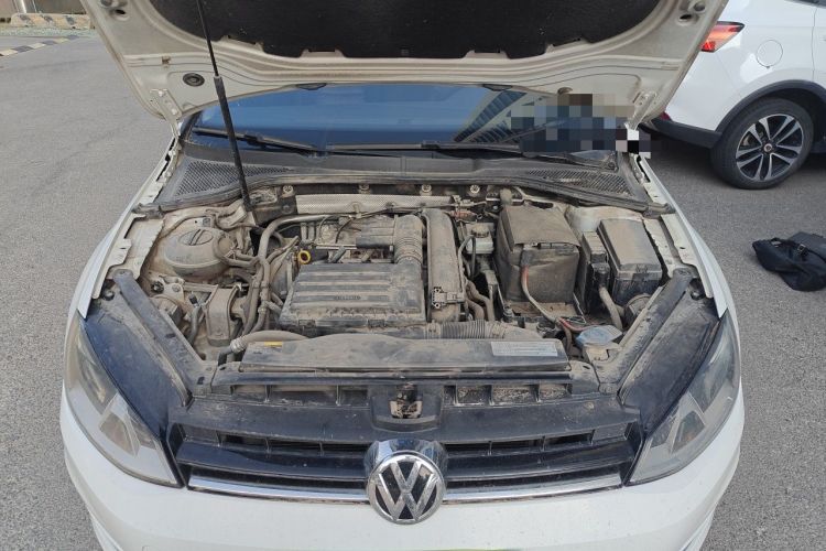 Used Volkswagen Golf 2015 1.4TSI Automatic Luxury Model Engine Bay