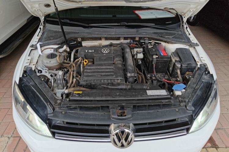 Used Volkswagen Golf 2015 1.4TSI Automatic Luxury Model Engine Bay
