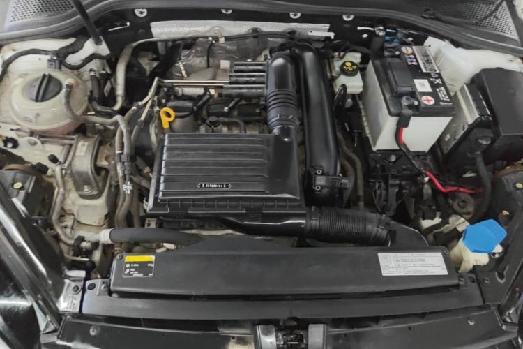 Used Volkswagen Golf 2015 1.4TSI Automatic Comfort Model Engine Bay