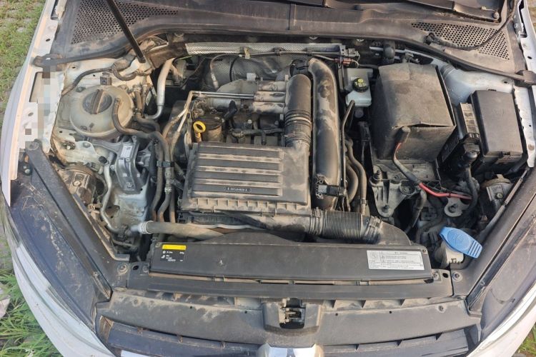 Used Volkswagen Golf 2015 1.4TSI Automatic Luxury Model Engine Bay