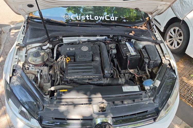 Used Volkswagen Golf 2015 1.4TSI Automatic Comfort Model Engine Bay
