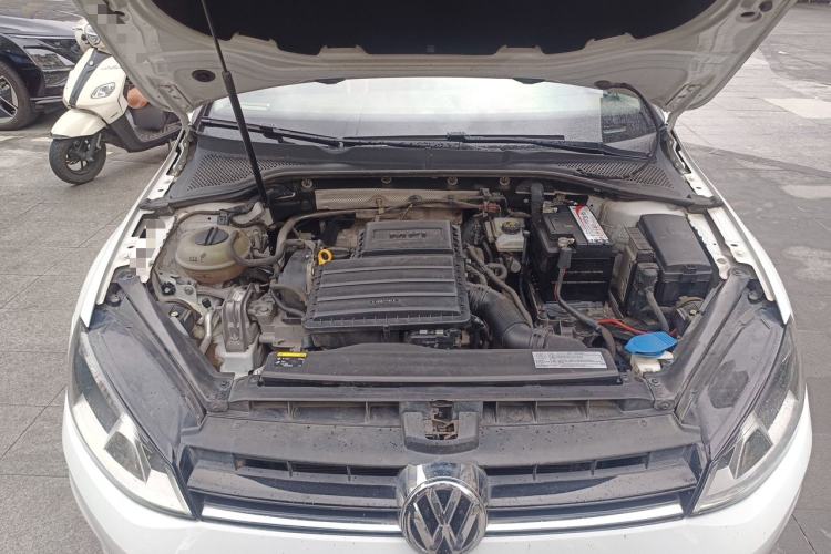 Used Volkswagen Golf 2015 1.6L Automatic Comfort Model Engine Bay