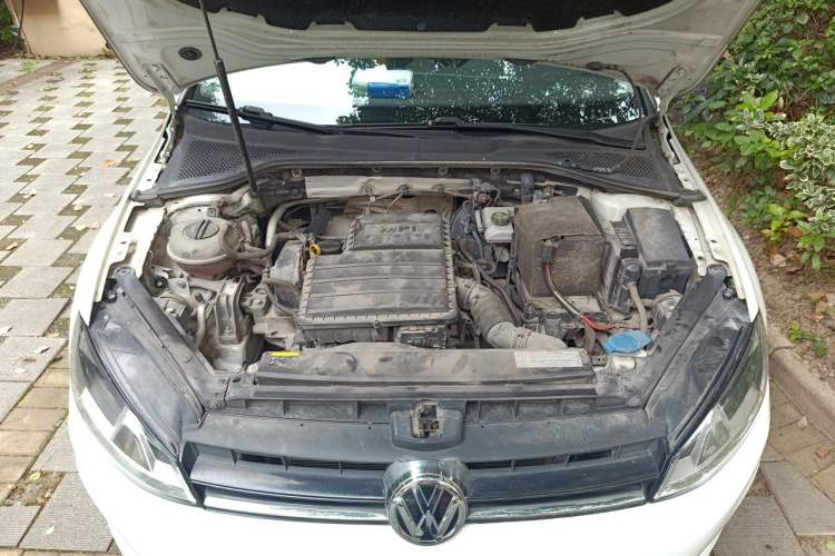 Used Volkswagen Golf 2015 1.6L Automatic Comfort Model Engine Bay