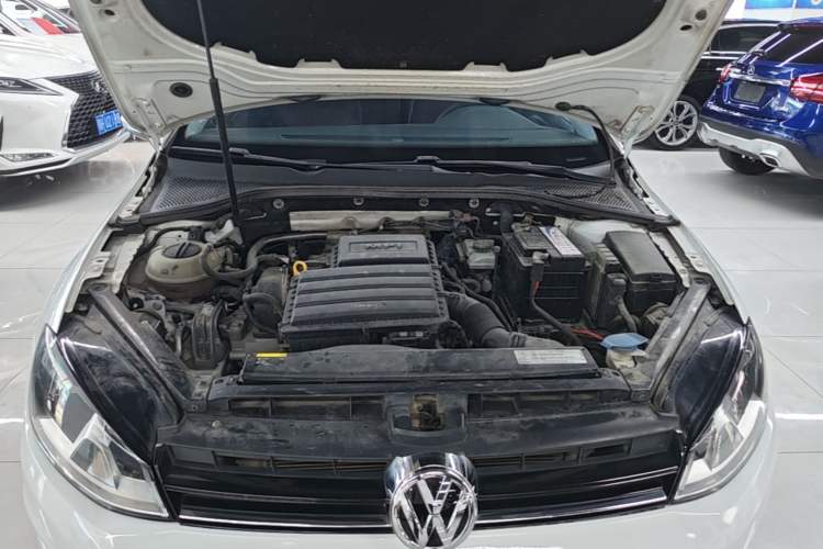 Used Volkswagen Golf 2015 1.6L Automatic Comfort Model Engine Bay