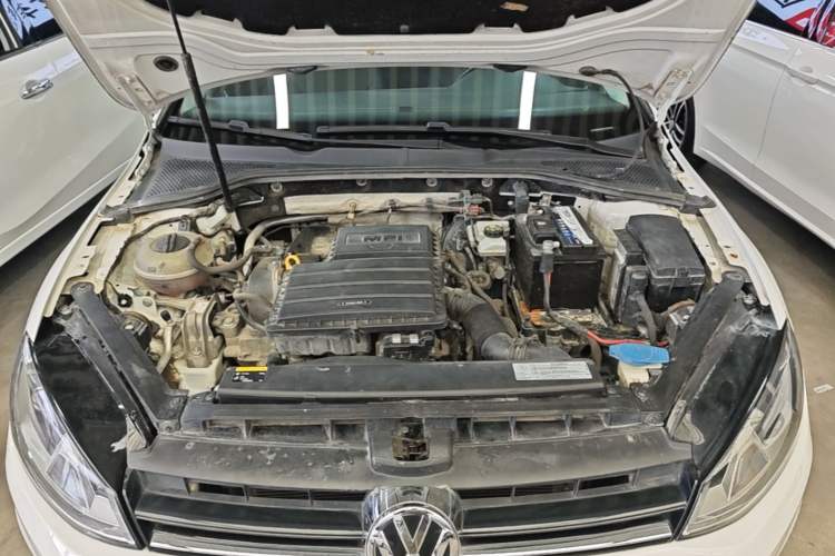 Used Volkswagen Golf 2015 1.6L Automatic Comfort Model Engine Bay