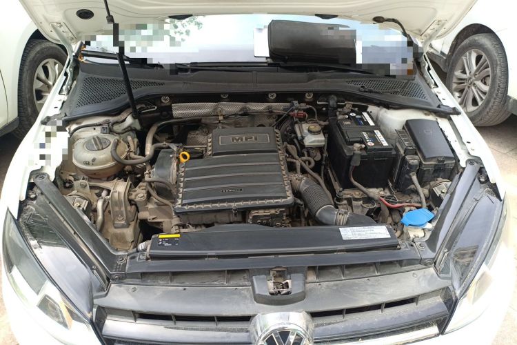 Used Volkswagen Golf 2015 1.6L Automatic Fashion Model Engine Bay
