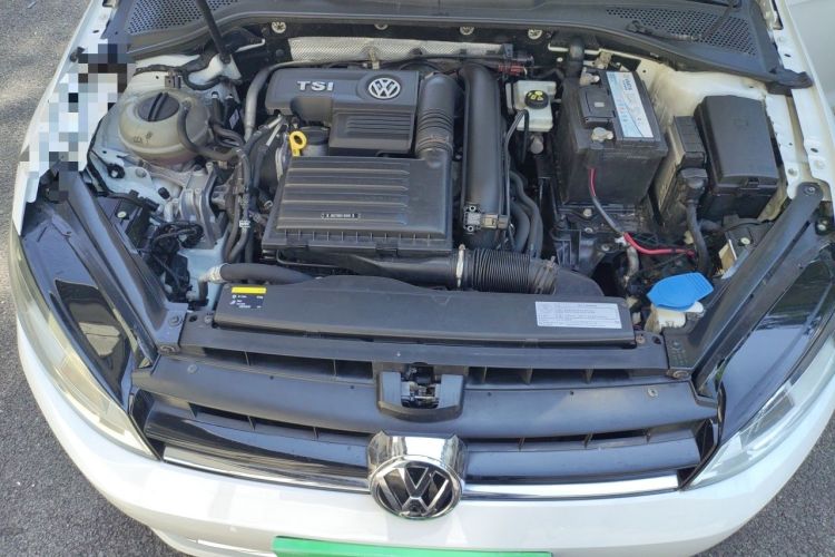 Used Volkswagen Golf 2015 1.4TSI Automatic Comfort Model Engine Bay