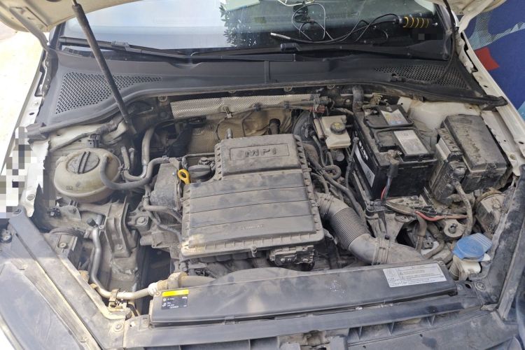 Used Volkswagen Golf 2015 1.6L Automatic Fashion Model Engine Bay