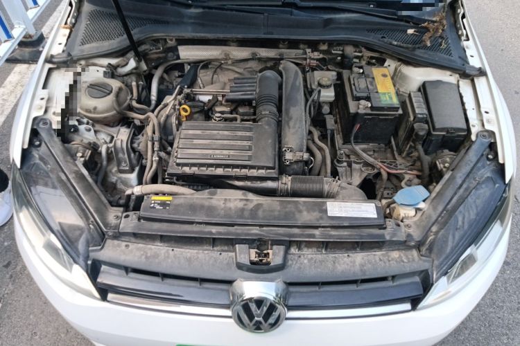 Used Volkswagen Golf 2015 1.4TSI Automatic Comfort Model Engine Bay