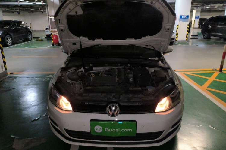 Used Volkswagen Golf 2015 1.4TSI Comfort Travel Edition Engine Bay