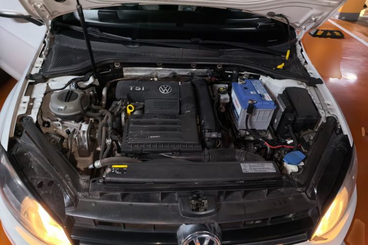 Used Volkswagen Golf 2015 1.4TSI Automatic Comfort Model Engine Bay