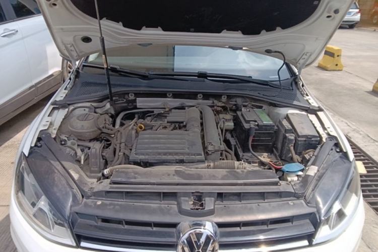 Used Volkswagen Golf 2015 1.4TSI Automatic Comfort Model Engine Bay