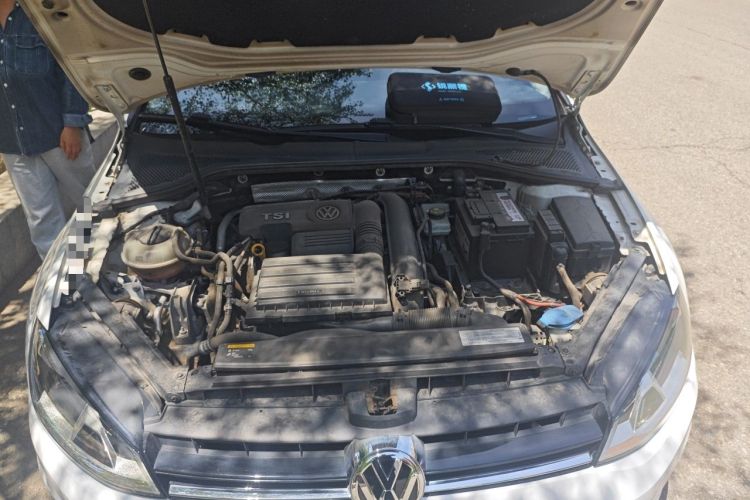 Used Volkswagen Golf 2015 1.4TSI Automatic Comfort Model Engine Bay