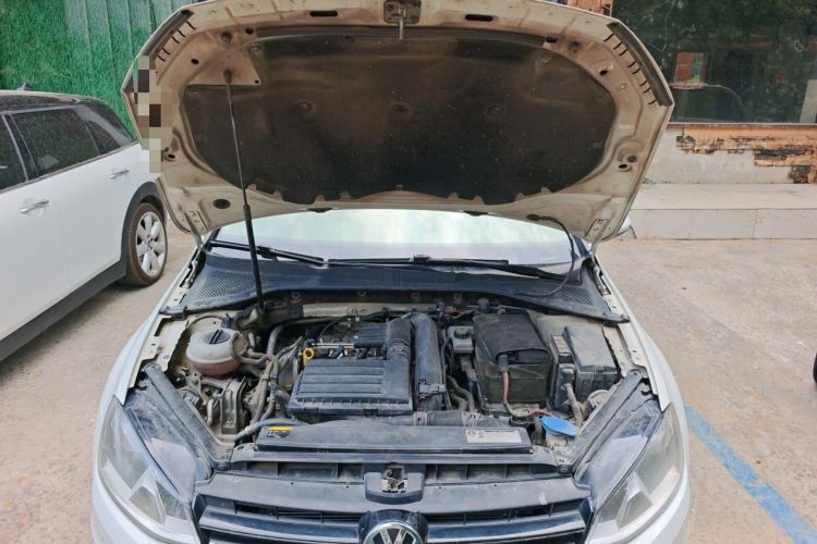 Used Volkswagen Golf 2015 1.4TSI Comfort Travel Edition Engine Bay