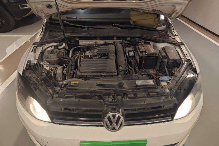 Used Volkswagen Golf 2015 1.4TSI Automatic Comfort Model Engine Bay