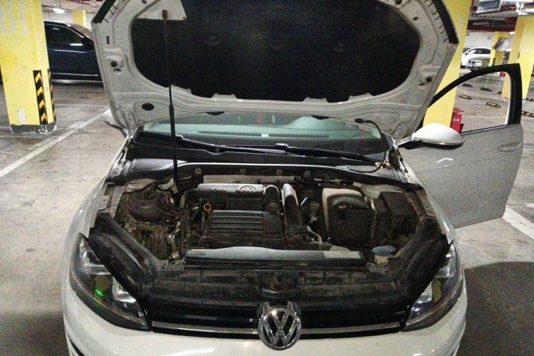 Used Volkswagen Golf 2015 1.4TSI Automatic Flagship Model Engine Bay