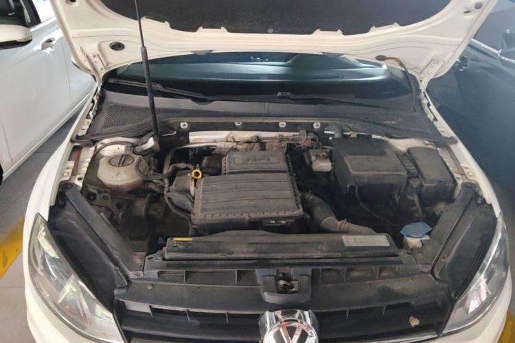 Used Volkswagen Golf 2015 1.6L Automatic Comfort Model Engine Bay