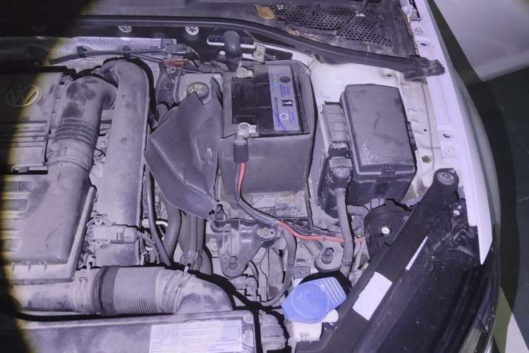 Used Volkswagen Golf 2015 1.4TSI Automatic Comfort Model Engine Bay Left