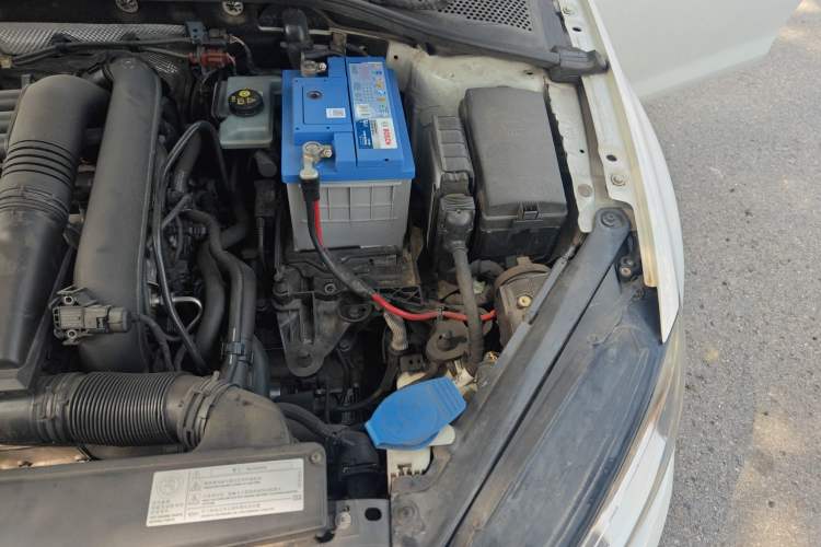 Used Volkswagen Golf 2015 1.4TSI Automatic Comfort Model Engine Bay Left