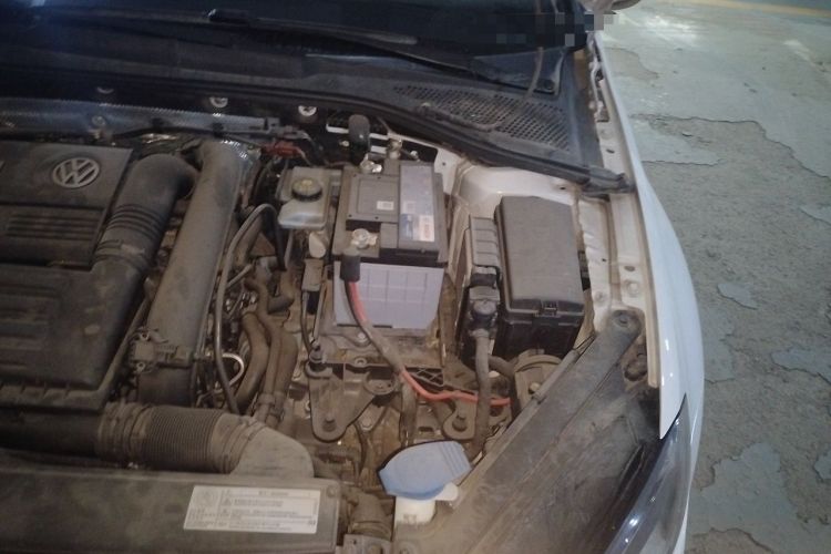 Used Volkswagen Golf 2015 1.4TSI Automatic Comfort Model Engine Bay Left
