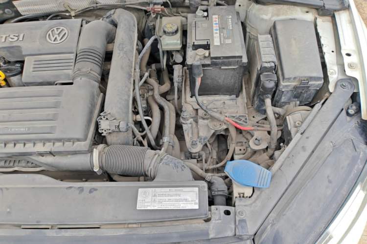 Used Volkswagen Golf 2015 1.4TSI Automatic Comfort Model Engine Bay Left